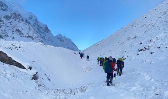 On the way to Lake Pass