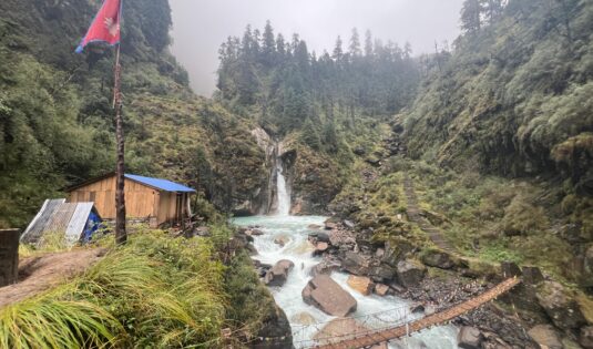 Good waterfalls views of the brige