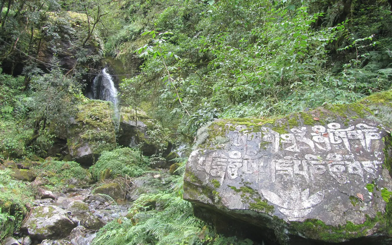 Trekking In Nepal Himalayan Trails